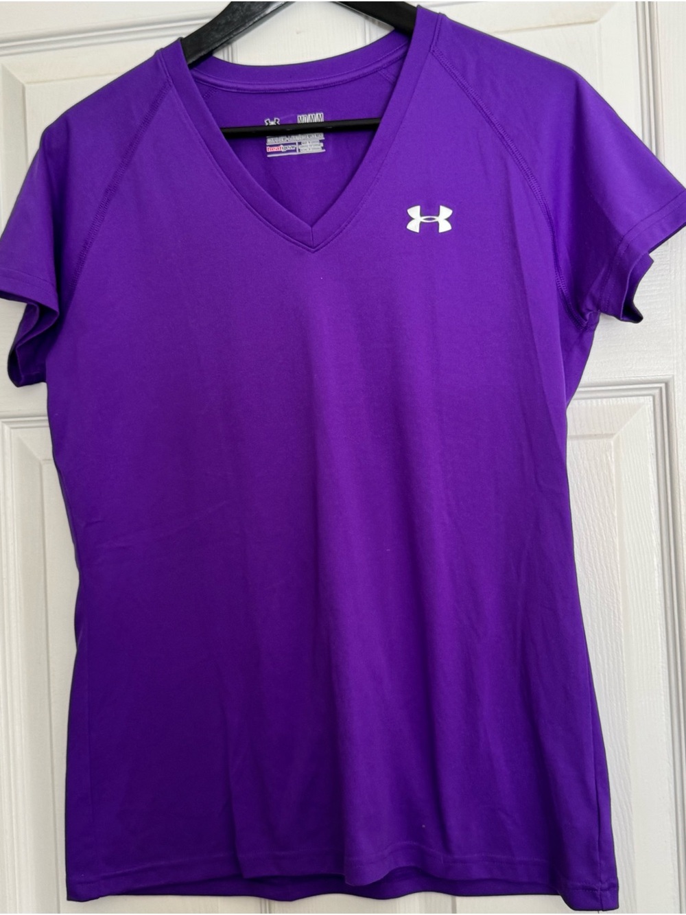 Under Armour Women’s V-Neck Performance Tee — Purple